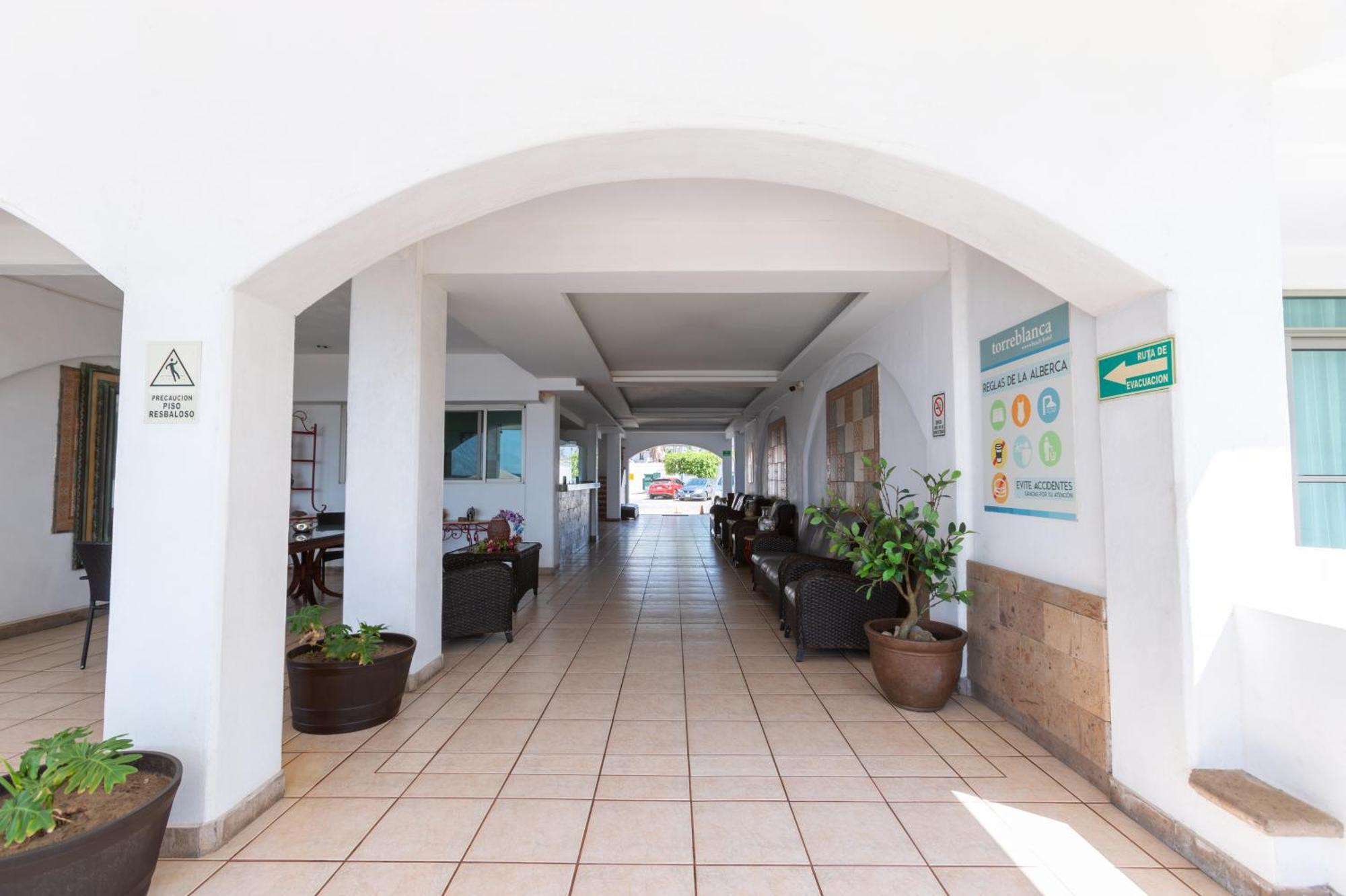 Torreblanca Beach Hotel And Suites Guayabitos - Desayuno Y Comida Incluido Rincon de Guayabitos Buitenkant foto